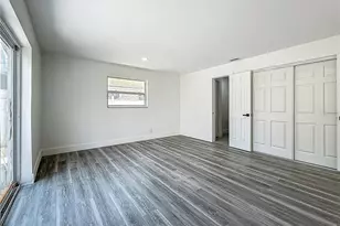 1755 Shore Acres Blvd NE, Saint Petersburg, FL 33703 - Photo 20