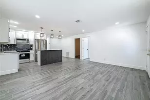 1755 Shore Acres Blvd NE, Saint Petersburg, FL 33703 - Photo 8