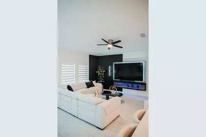2326 Burney Falls Lane, Davenport, FL 33837 - Photo 14