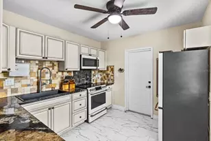 301 Granada St, Fort Pierce, FL 34949 - Photo 4