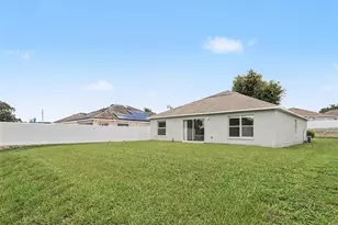 7947 Merchantville Cir, Zephyrhills, FL 33540 - Photo 16