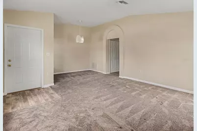 7947 Merchantville Circle, Zephyrhills, FL 33540 - Photo 4