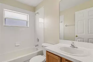 7947 Merchantville Cir, Zephyrhills, FL 33540 - Photo 14