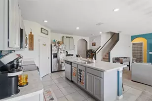 2609 Grand Central Ave, Tavares, FL 32778 - Photo 14