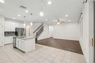 12112 Ledbury Commons Dr, Gibsonton, FL 33534 - Photo 6