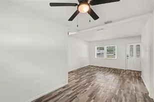313 Miller Mac Rd, Apollo Beach, FL 33572 - Photo 2