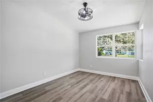 707 Aberdeen Cir, Tampa, FL 33617 - Photo 18