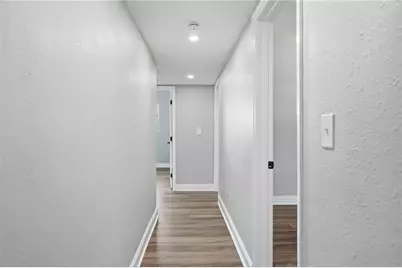 707 Aberdeen Circle, Tampa, FL 33617 - Photo 12