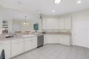 5524 Sir Churchill Dr, Leesburg, FL 34748 - Photo 4
