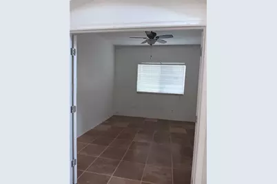 18178 Sandy Pointe Drive, Tampa, FL 33647 - Photo 8