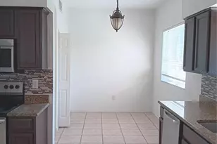 18178 Sandy Pointe Dr, Tampa, FL 33647 - Photo 12