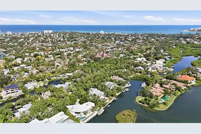 1325 Hidden Harbor Way, Sarasota, FL 34242 - Photo 8