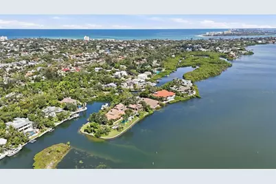 1325 Hidden Harbor Way, Sarasota, FL 34242 - Photo 24