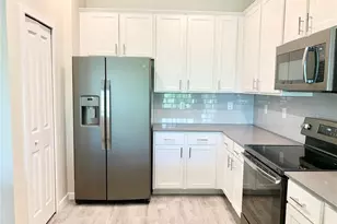 9818 Red Eagle Dr, Orlando, FL 32825 - Photo 4