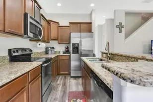 10656 Savannah Plantation Ct, Orlando, FL 32832 - Photo 2