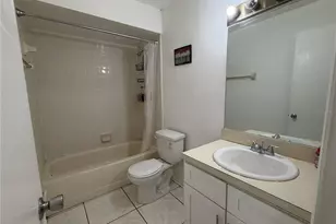 2562 Lakeway Branch Dr, Orlando, FL 32839 - Photo 18