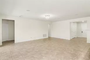 2898 Matera Dr, Saint Cloud, FL 34771 - Photo 4