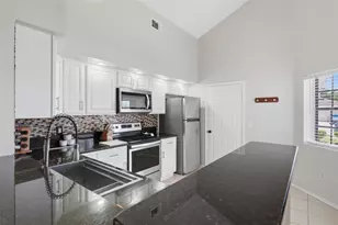 1009 Whalebone Bay Dr, Kissimmee, FL 34741 - Photo 12