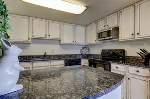 880 Mandalay Ave, Clearwater Beach, FL 33767 - Photo 20