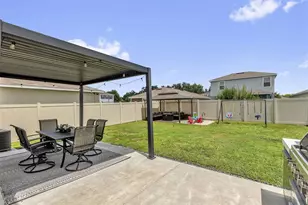 35179 Brienne St, Zephyrhills, FL 33541 - Photo 28