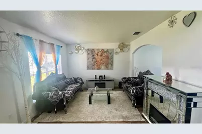 703 Robin Court, Kissimmee, FL 34759 - Photo 6