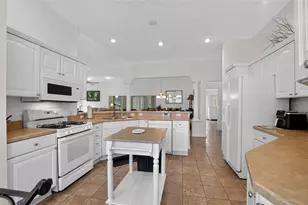 17336 SE 80th Turnbull Ct, The Villages, FL 32162 - Photo 6