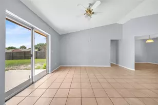 7853 Kensingham Ct, Orlando, FL 32835 - Photo 12