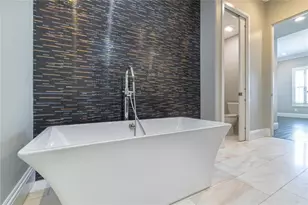 653 E Jackson St, Orlando, FL 32801 - Photo 24