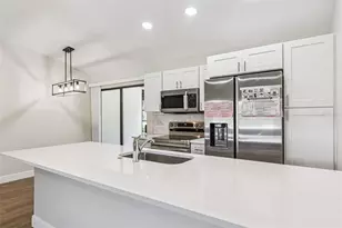 12441 Orangewood Cir, Tavares, FL 32778 - Photo 16