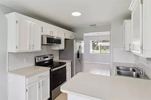 940 Forest St NE, Palm Bay, FL 32907 - Photo 8
