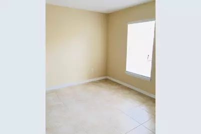 2764 Club Cortile Circle, Kissimmee, FL 34746 - Photo 8