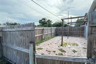 9401 57th St N, Pinellas Park, FL 33782 - Photo 6