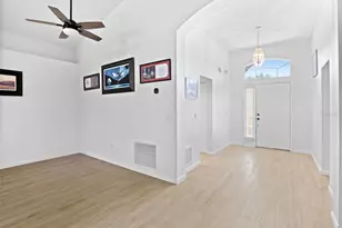 837 Grand Hughey Ct, Apopka, FL 32712 - Photo 4