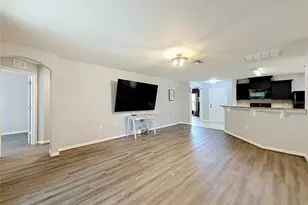 4475 Caicos Dr, Tavares, FL 32778 - Photo 8
