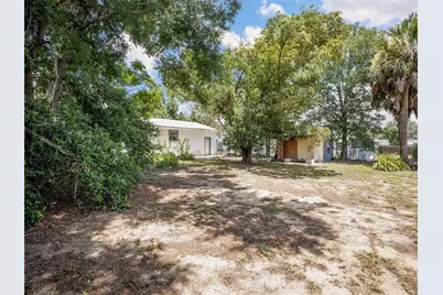 208 E Winthrop Street, Avon Park, FL 33825 - Photo 22