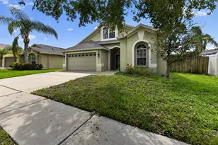 6717 Guilford Crest Dr, Apollo Beach, FL 33572 - Photo 2