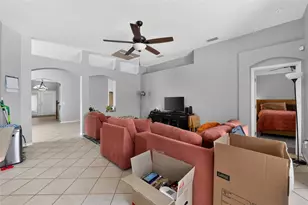 6717 Guilford Crest Dr, Apollo Beach, FL 33572 - Photo 4