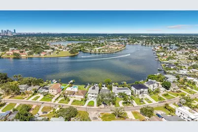 3800 Shore Acres Boulevard NE, Saint Petersburg, FL 33703 - Photo 14
