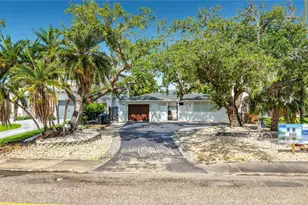 3800 Shore Acres Blvd NE, Saint Petersburg, FL 33703 - Photo 2