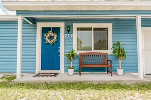 212 Summerset Dr, Apopka, FL 32712 - Photo 2
