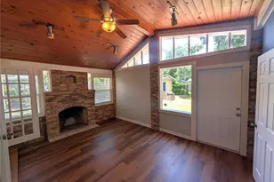 1510 E Shadowlawn Ave, Tampa, FL 33610 - Photo 10