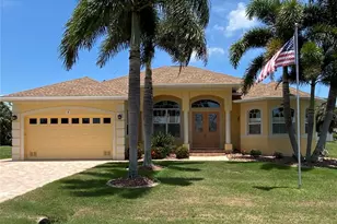 58 Tee View Rd, Rotonda West, FL 33947 - Photo 1