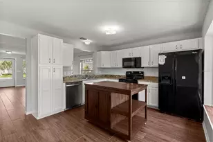9425 Chandon Dr, Orlando, FL 32825 - Photo 14