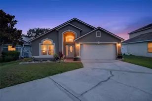 8376 Lake Amhurst Tr, Orlando, FL 32829 - Photo 4