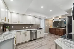 537 Pelican Bay Dr, Daytona Beach, FL 32119 - Photo 10