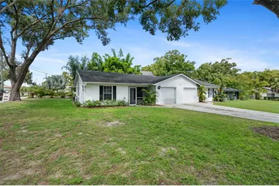 125 N Rhodes Street, Mount Dora, FL 32757 - Photo 2