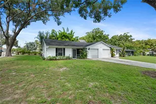 125 N Rhodes St, Mount Dora, FL 32757 - Photo 2
