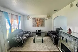 703 Robin Ct, Kissimmee, FL 34759 - Photo 6