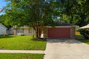 3260 Mary Ln, Mount Dora, FL 32757 - Photo 1