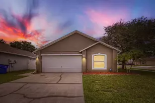 17037 Holmby Ct, Land O Lakes, FL 34638 - Photo 2
